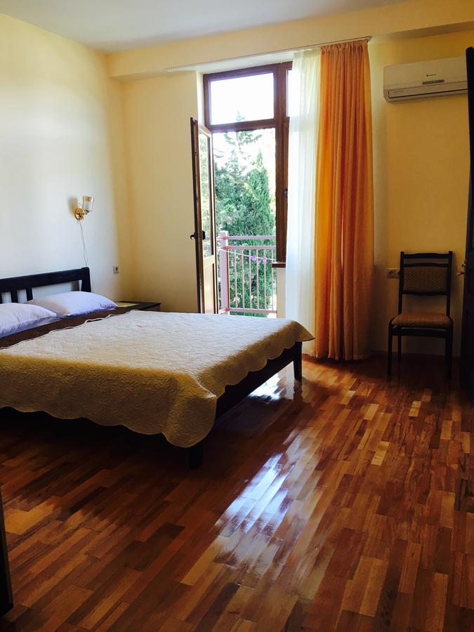 Киараз Старт Hotell Pizunda Exteriör bild